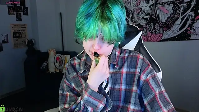 LittleKittenStar online show from 04-28-26, 03:22
