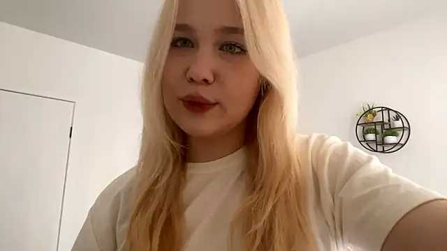 FreyaLoveLove online show from 03-19-26, 09:46