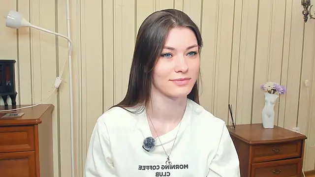 JulissaLipoma online show from 03-25-26, 06:08