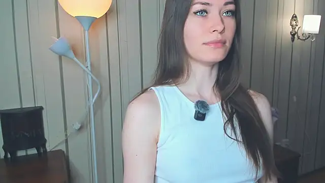 JulissaLipoma online show from 04-26-26, 07:28