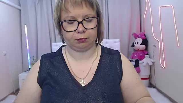 BonnnyBoobsy online show from 05-18-26, 06:47