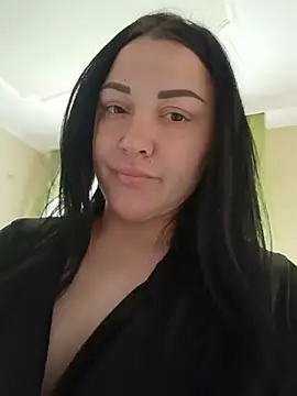 Snapshot of Elsie-Nora chatting on 06-25-26, 05:45 Elsie-Nora online show from 06-25-26, 05:45