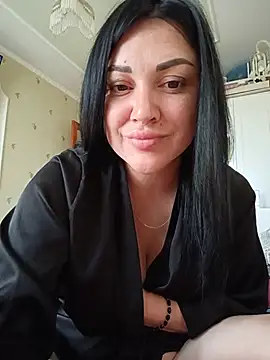Snapshot of Elsie-Nora chatting on 07-07-26, 06:05 Elsie-Nora online show from 07-07-26, 06:05