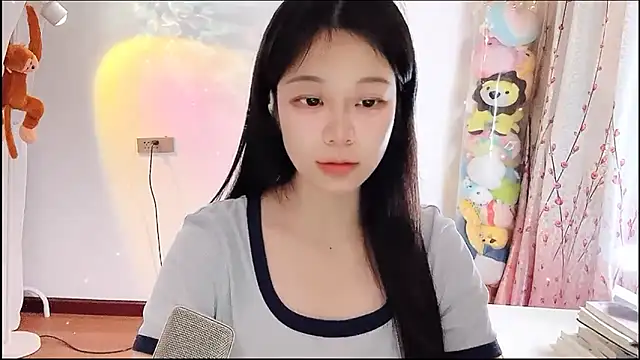 QQ-7890 online show from 04-18-26, 03:10