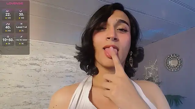 Zoee Kiss  online show from 05-11-26, 11:46