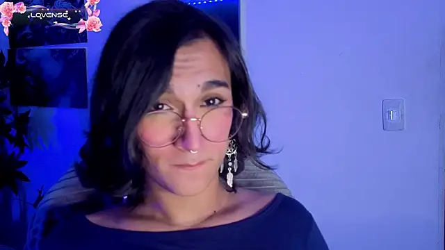 Zoee Kiss  online show from 05-29-26, 04:32