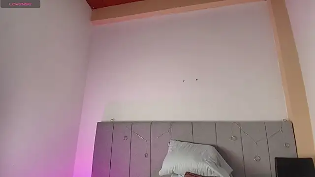 LiiaaGenner online show from 04-30-26, 06:25