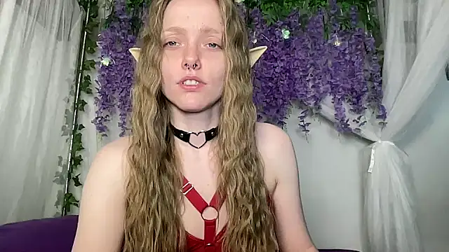 ElfGirlAna online show from 06-25-26, 02:43