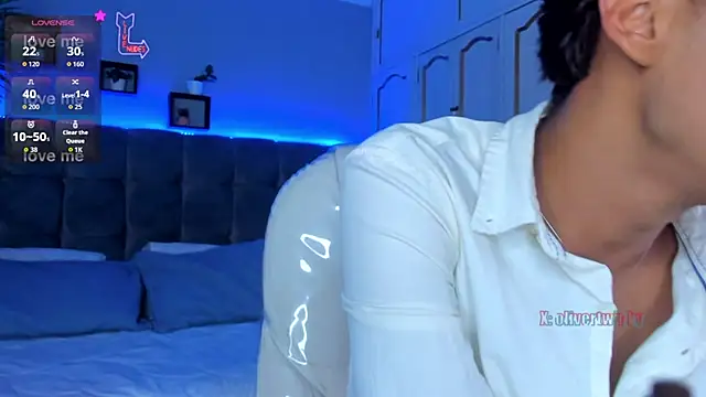 Snapshot of Oliver20__ chatting on 03-21-26, 04:17 Oliver20 online show from 03-21-26, 04:17