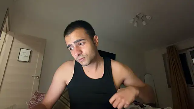 Snapshot of Daniel_ice chatting on 05-20-26, 08:04 Daniel ice online show from 05-20-26, 08:04