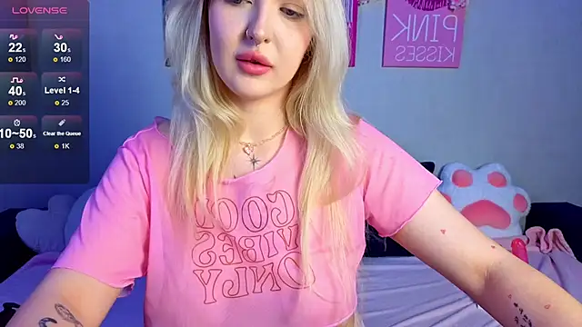 BlondieSummer online show from 06-26-26, 06:45