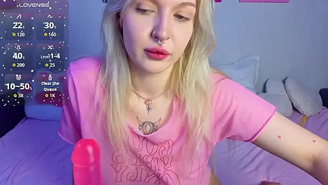BlondieSummer online show from 07-16-26, 06:14