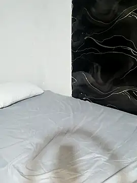 Snapshot of LaReina199991 chatting on 03-31-26, 05:46 LaReina199991 online show from 03-31-26, 05:46