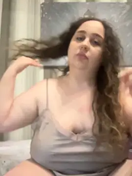 CurlyMaddie online show from 06-03-26, 06:24