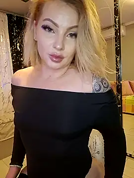 Snapshot of AngelGlowx chatting on 03-28-26, 04:39 AngelGlowx online show from 03-28-26, 04:39