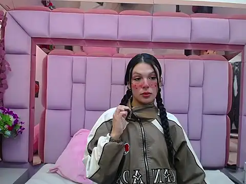 Salome Saen  online show from 04-21-26, 01:06