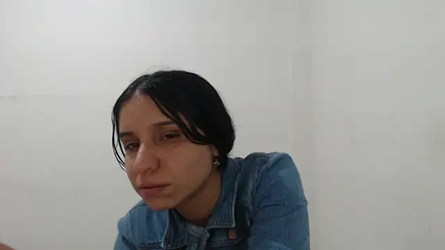 Snapshot of my_Chel chatting on 06-18-26, 02:23 my Chel online show from 06-18-26, 02:23