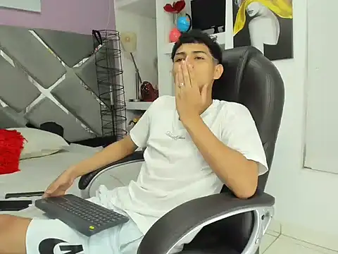 Nico Viper  online show from 03-22-26, 07:28