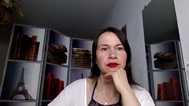 Selena Moo online show from 04-14-26, 07:14