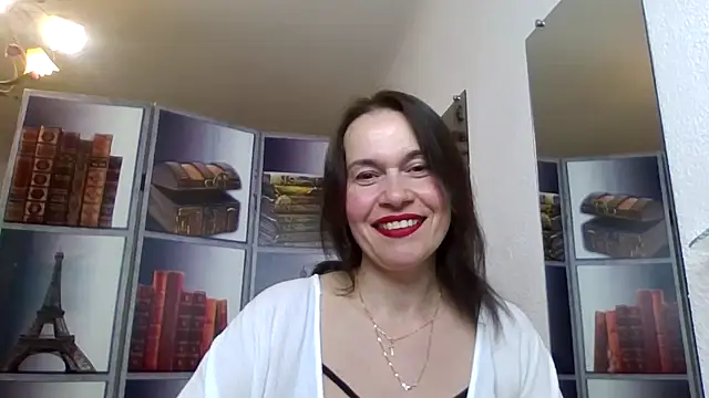 Selena Moo online show from 04-28-26, 02:11