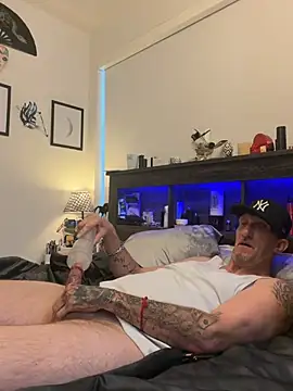 Snapshot of bilateralBKamputee chatting on 04-04-26, 04:48 bilateralBKamputee online show from 04-04-26, 04:48