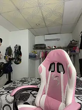 Snapshot of Blowjob-Queen_ chatting on 03-21-26, 03:33 Blowjob-Queen online show from 03-21-26, 03:33