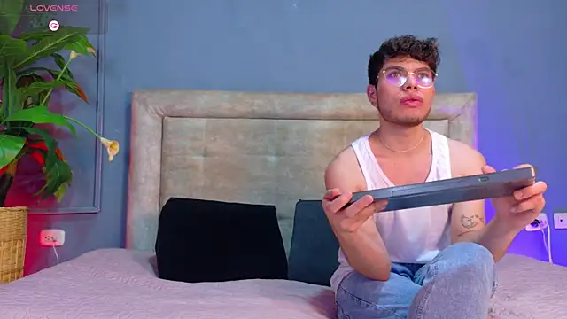 Snapshot of Lance_miller chatting on 03-31-26, 01:29 Lance miller online show from 03-31-26, 01:29