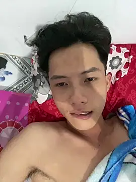 Nguyencuong1999 online show from 04-14-26, 10:27