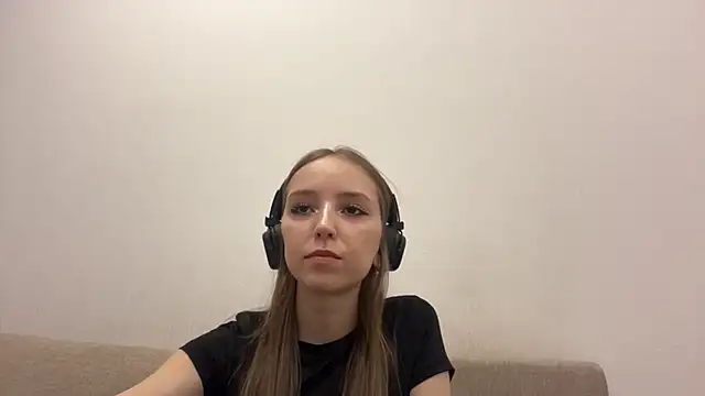 TanjaBrounson online show from 03-23-26, 01:15