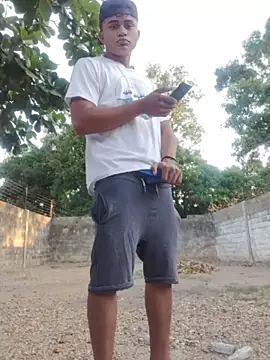 Snapshot of HOTRAINYGOLDEN chatting on 03-23-26, 11:14 HOTRAINYGOLDEN online show from 03-23-26, 11:14