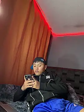 lyan C online show from 03-21-26, 04:39