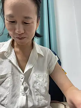 lilysister66 online show from 06-30-26, 08:21