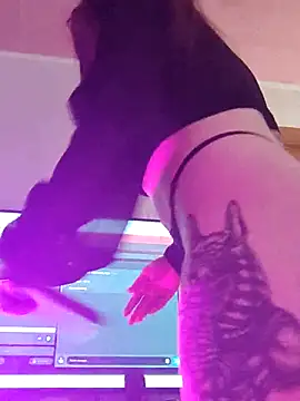 Snapshot of ___Phoenix chatting on 03-21-26, 05:45 Phoenix online show from 03-21-26, 05:45