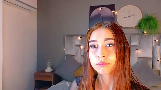 StarrMoon   online show from 04-22-26, 02:47