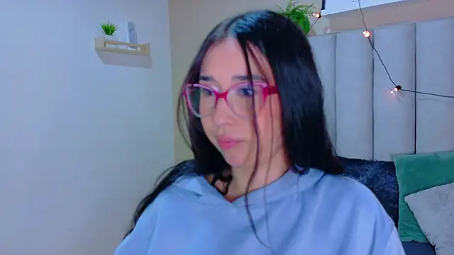 StarrMoon   online show from 07-24-26, 02:42