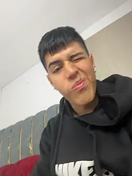 Snapshot of Angel_khouri_ chatting on 05-18-26, 03:24 Angel khouri online show from 05-18-26, 03:24