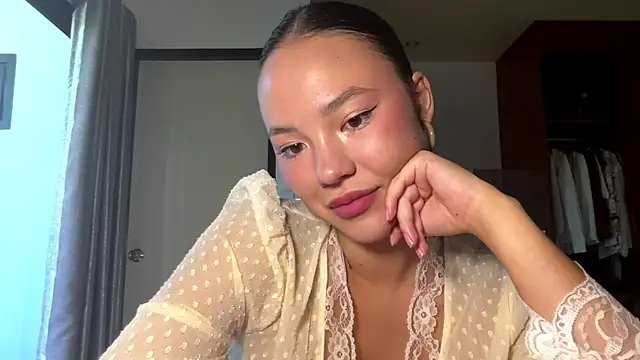kamila 18 french online show from 03-29-26, 05:18