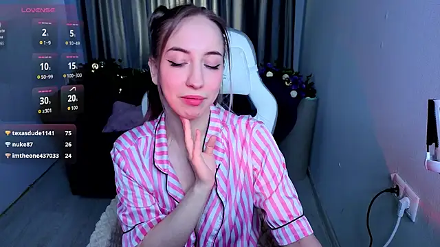 ShadowSparkle online show from 04-28-26, 02:27