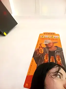 violetascottt online show from 04-19-26, 09:39