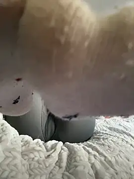 Snapshot of SilkSoles chatting on 03-24-26, 10:31 SilkSoles online show from 03-24-26, 10:31