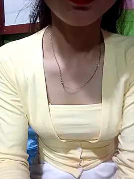 AmyLinee01 online show from 04-06-26, 05:30