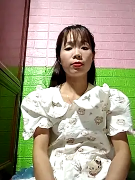 AmyLinee01 online show from 04-29-26, 11:03