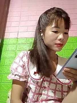 AmyLinee01 online show from 06-02-26, 07:32