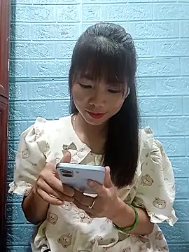 AmyLinee01 online show from 07-28-26, 06:20