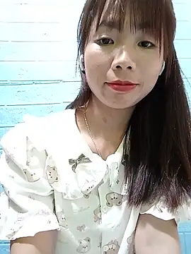AmyLinee01 online show from 07-30-26, 11:59