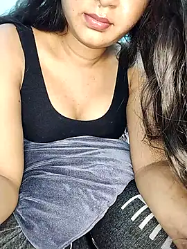 babygirl6263 online show from 03-23-26, 12:42