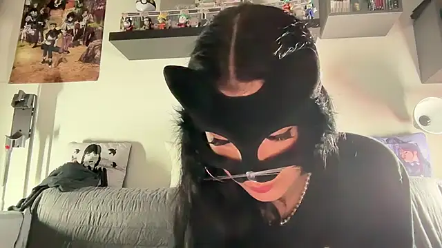 Snapshot of SilentScreamsVan- chatting on 05-15-26, 09:11 SilentScreamsVan- online show from 05-15-26, 09:11
