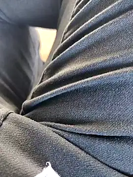 roselover2222 online show from 04-12-26, 11:26