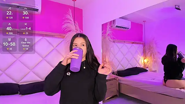 Snapshot of DaniandCute chatting on 03-25-26, 06:19 DaniandCute online show from 03-25-26, 06:19