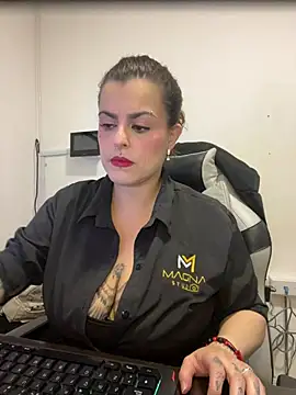 MiaHotboobs online show from 05-27-26, 07:05